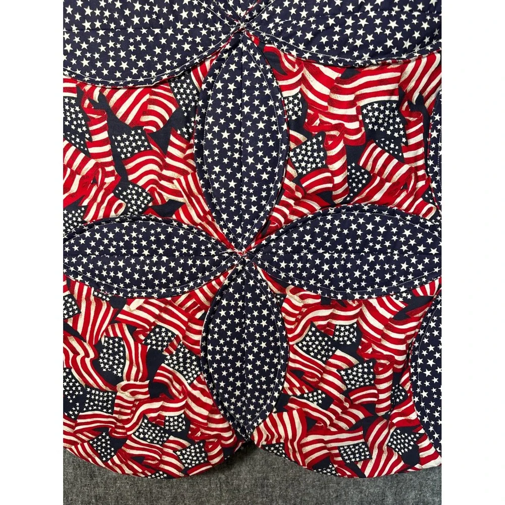 Handmade Patriotic‎ Cathedral Window Quilt Scalloped American Flag Star Runner